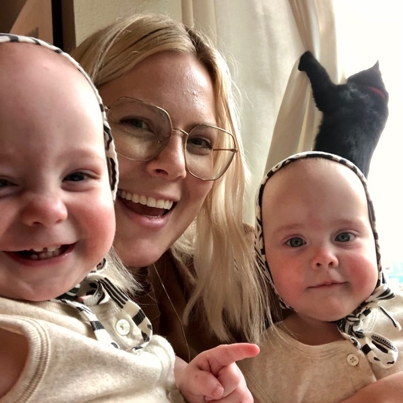 Meet your Posher, Abigail - Picture 3 of 4